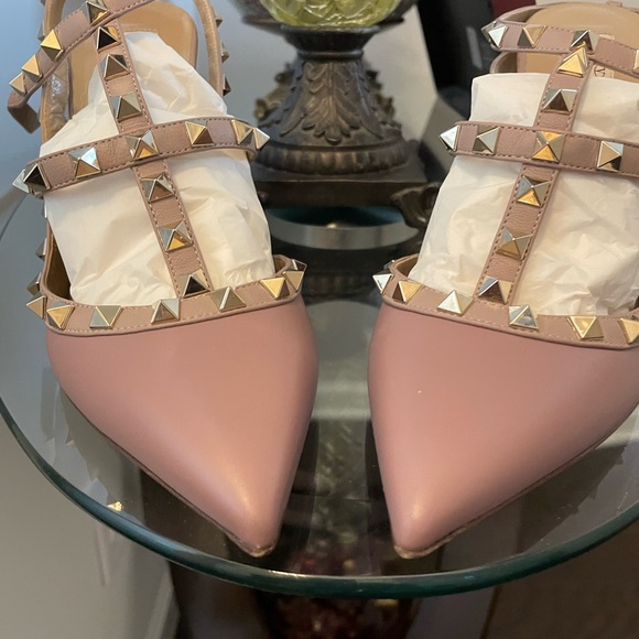 Valentino - Picture 10 of 12